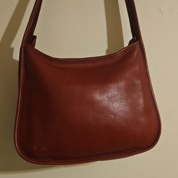 Vintage COACH Red Taft Leather Crossbody Bag #9980 – Classic & Rare - Picture 4 of 16